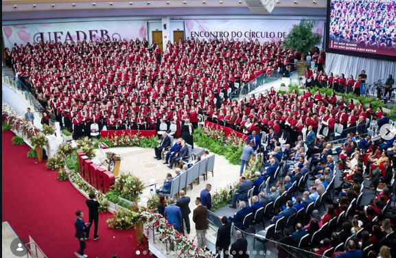 Entre o Céu e a Terra: O Altar de Gratidão nos 45 Anos do Círculo de Oração da UFADEB