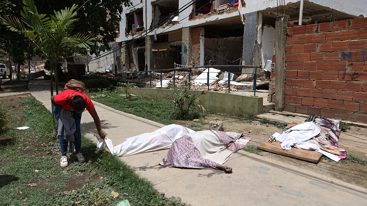 A Venezuela Sob o Peso do Abalo: Uma Análise da Crise Humanitária